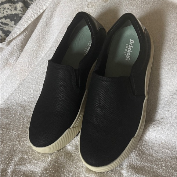 Stylish Black Dr Scholl’s Slip-On Sneakers - Picture 15 of 16
